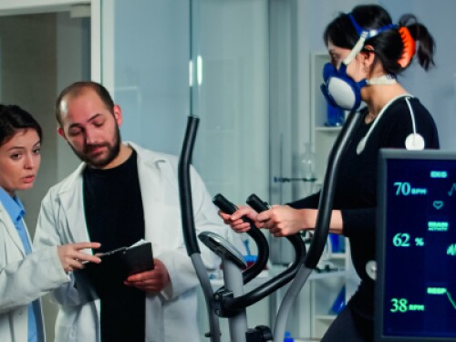 sport psychologists analyze an athlete's performance on an exercise machine