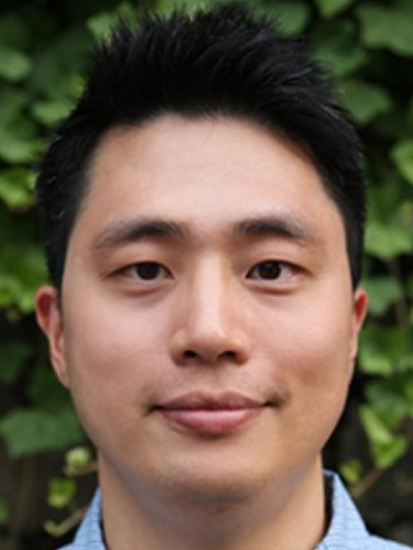 Dong Whi Yoo User Experience Headshot