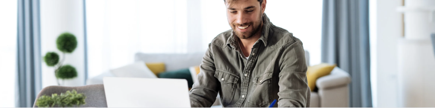 Online Student Blog Header Image